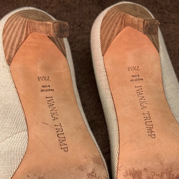 Ivanka Trump Cream Classic Heels - Picture 4 of 4